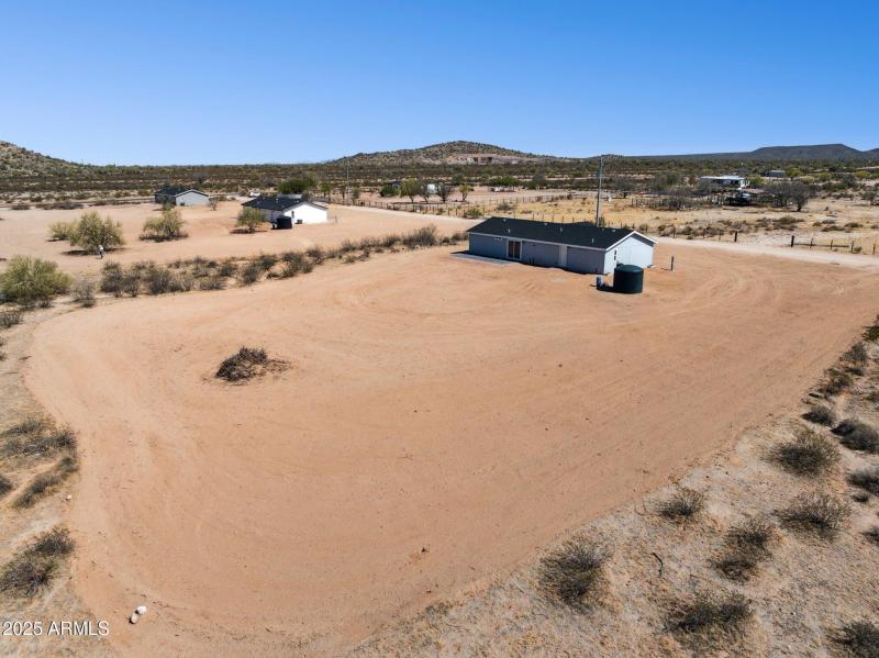 39-web-or-mls-51210-w-blue-jay-st