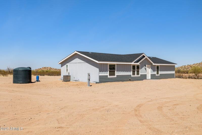 2-web-or-mls-51288-w-blue-jay-st