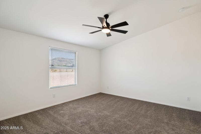 10-web-or-mls-51288-w-blue-jay-st