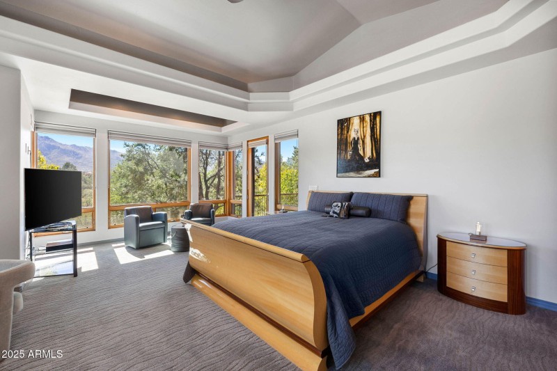 36-Primary Bedroom (2)