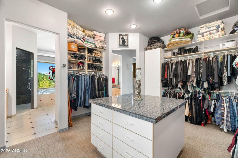 39-Primary Closet (2)