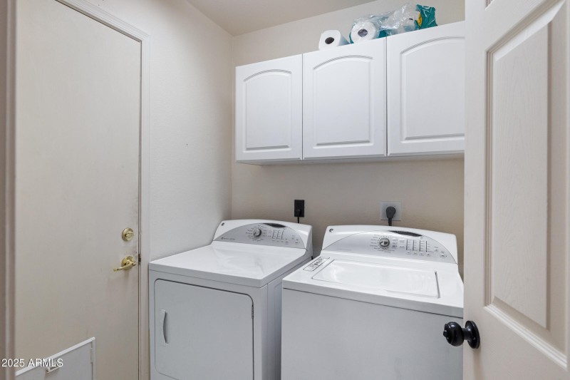 1140 S Rockwell St-25