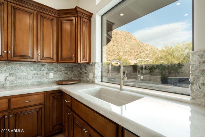 Kitchen w/ mountain view