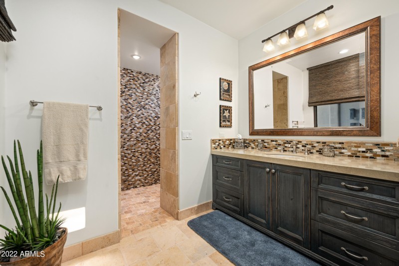 Guest bedroom bathroom
