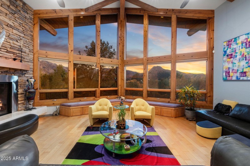 109-Livng Room View TW