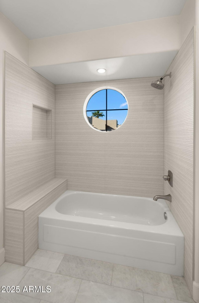 44-web-or-mls-Full Bathroom2