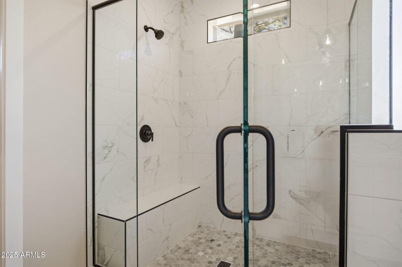 2701NEagleViewLp-ShowLowAZ-18