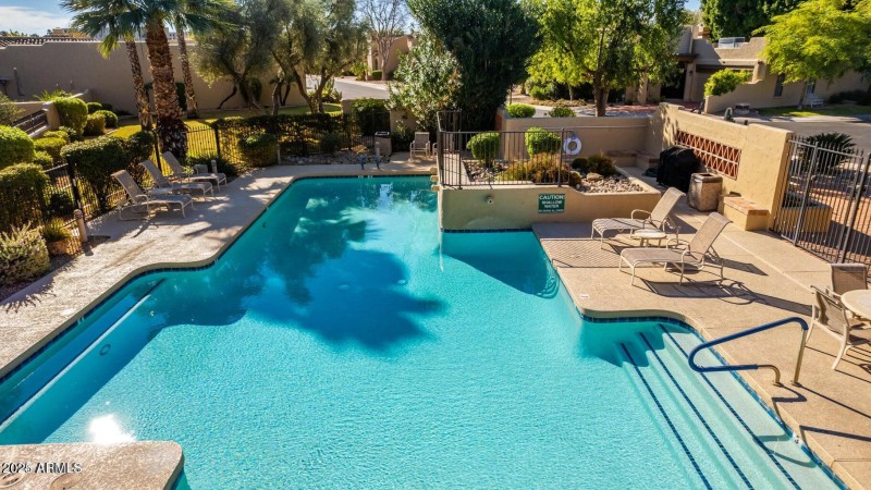 chaparral pool closer up