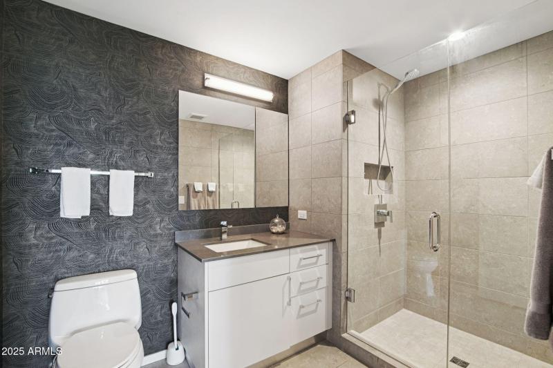 42-web-or-mls-E Kierland Blvd-L2310r-026