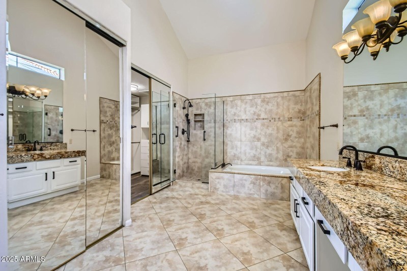 017 - 26 Primary Bathroom