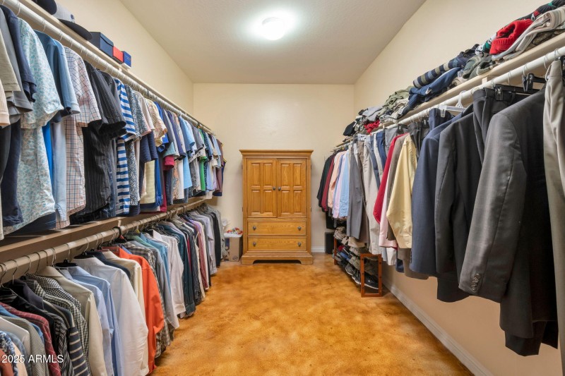 Primary Suite Closet