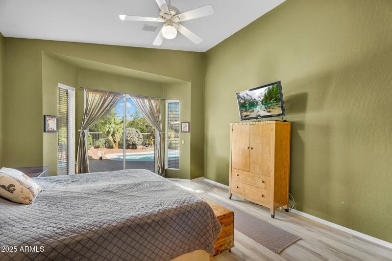 18-web-or-mls-Red Mountain-19