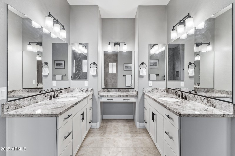 20947 W Mariposa St-39