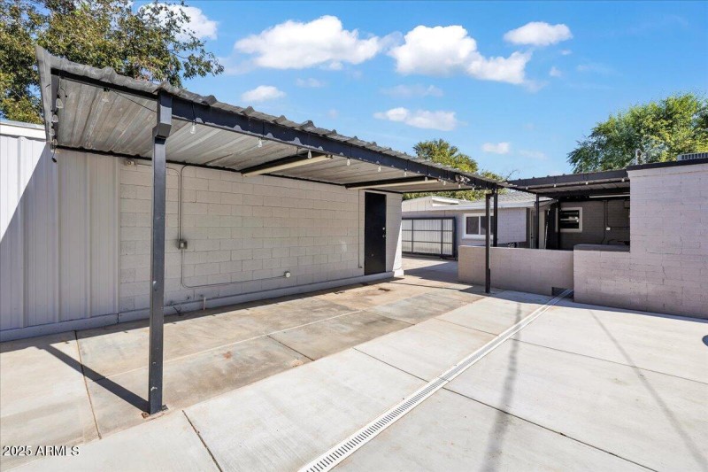 25-4632_N_14th_St_24