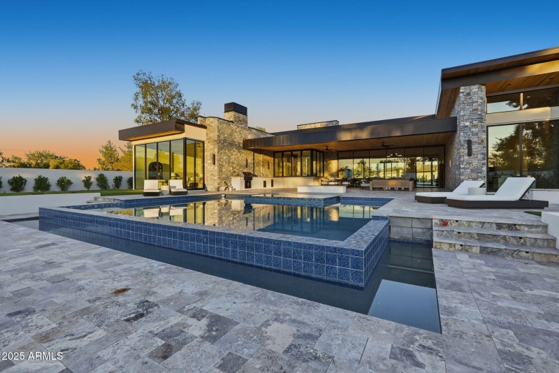 208-web-or-mls-097_ListerPros