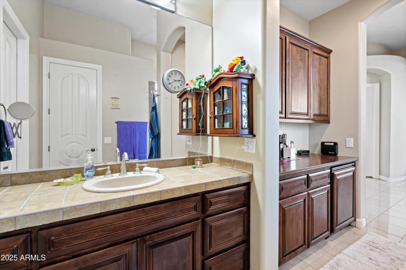 30-Large Primary Bathroom