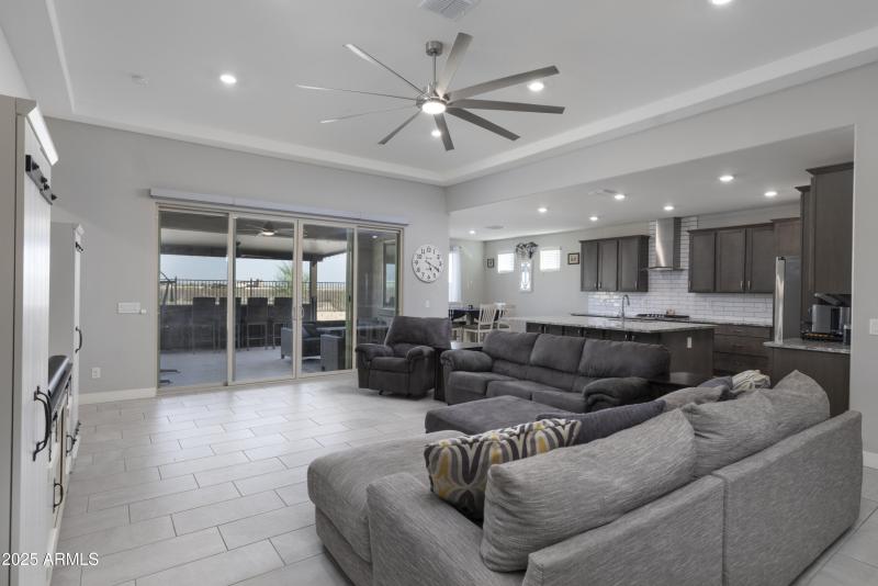 z 18493_W_Hiddenview-3