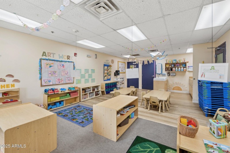 18-web-or-mls-16901-e-palisades-blvd