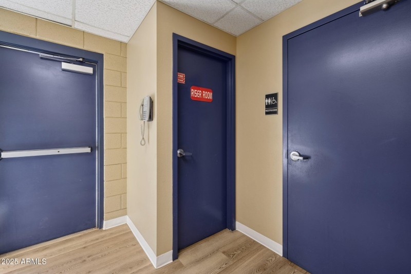 20-web-or-mls-16901-e-palisades-blvd