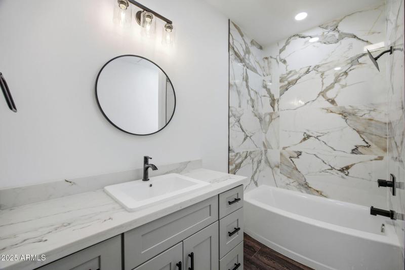 Guest bath with granite