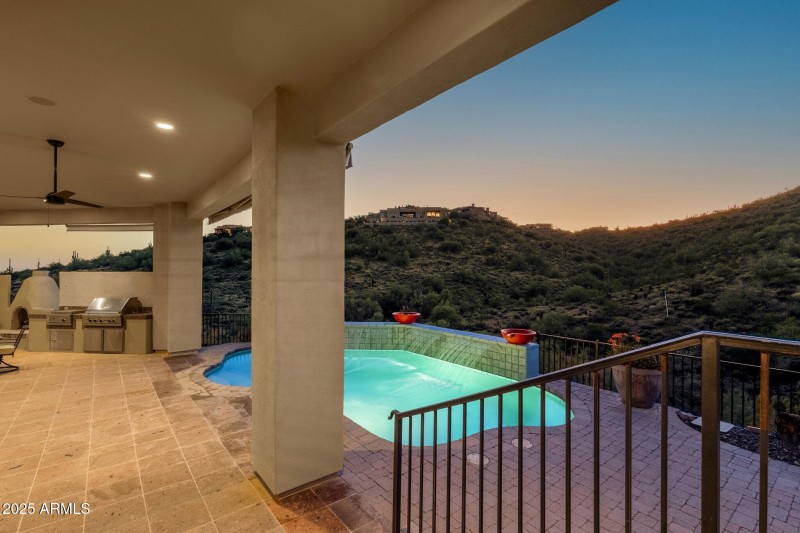 057_Primary Suite View