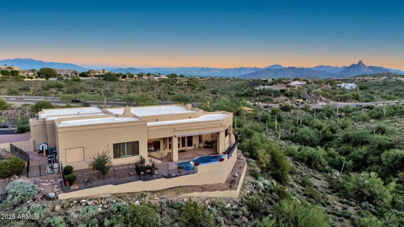 070_Aerial Back Close