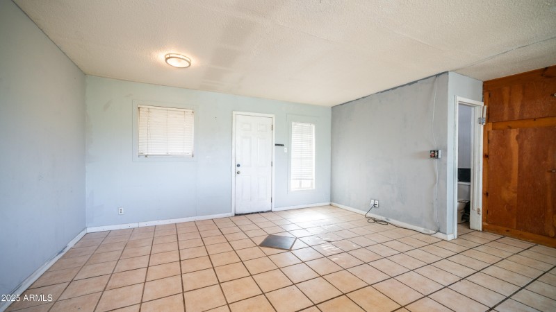 2533 E Superstiton Blvd Interior Photos-