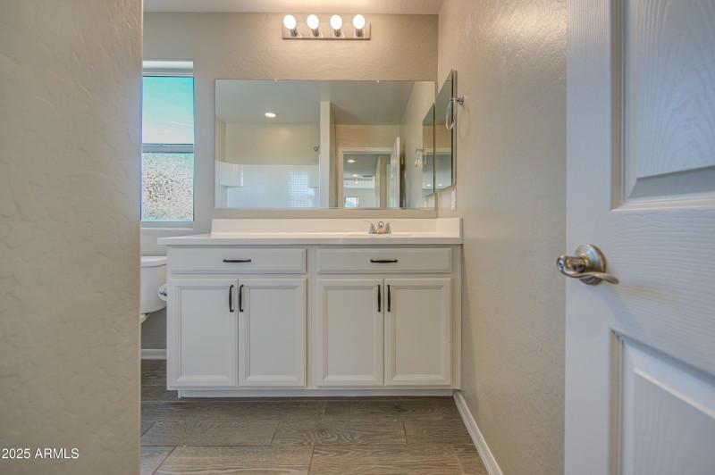 31-Upstairs Hallway Bathroom 2