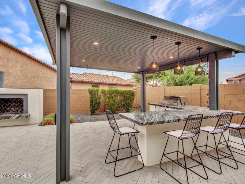 19-Backyard-gazebo-(5)