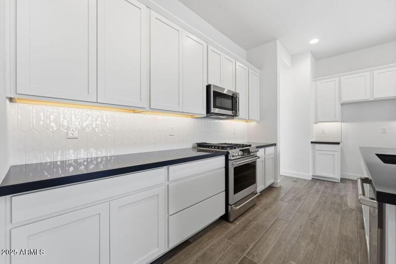 38104 N HACKBERRY Street