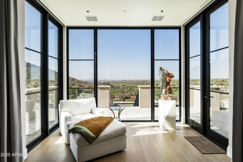 Primary Sitting Area