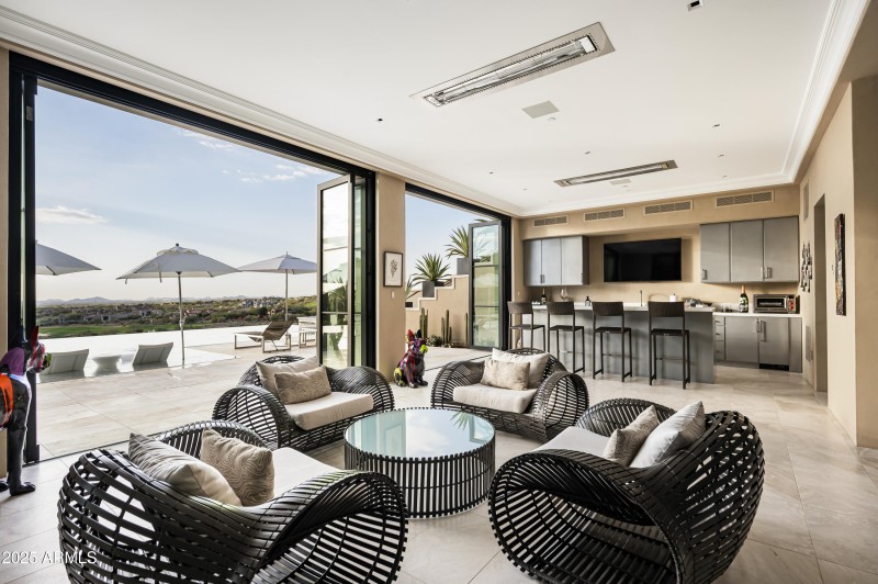 Pool Cabana with Bar