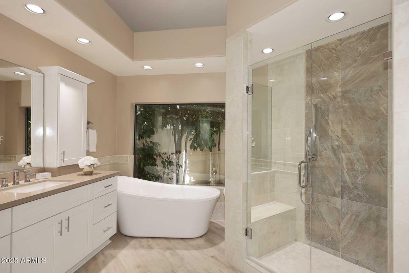 Primary Bath-Slipper Tub