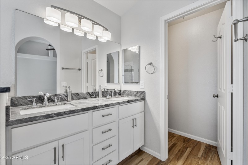 Dual Vanity Primary Bath