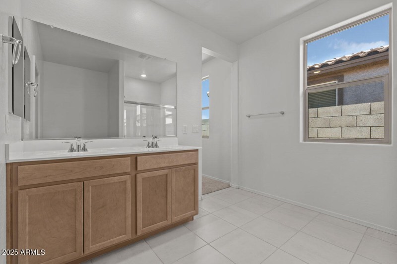 KBPHX_MIR_VentanadeEstrellas-Lot231_6065