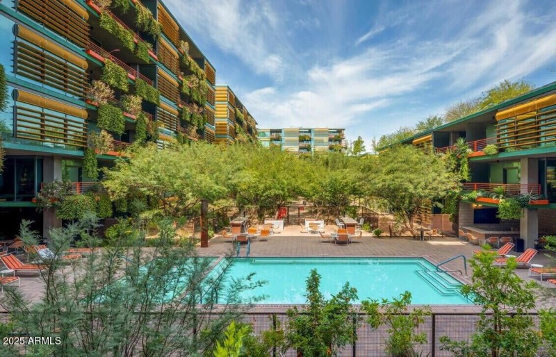 optima camelview pool