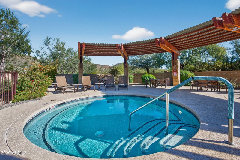 2110_W_Tallgrass55_mls