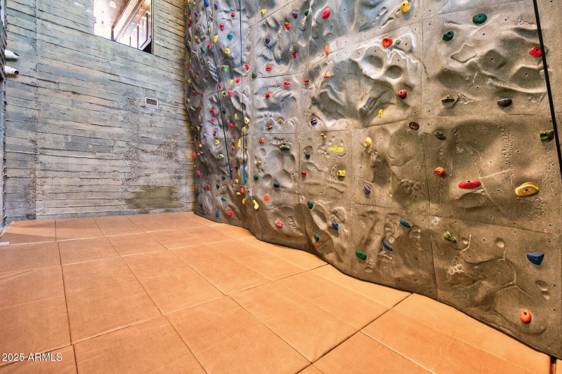 2110_W_Tallgrass45_mls