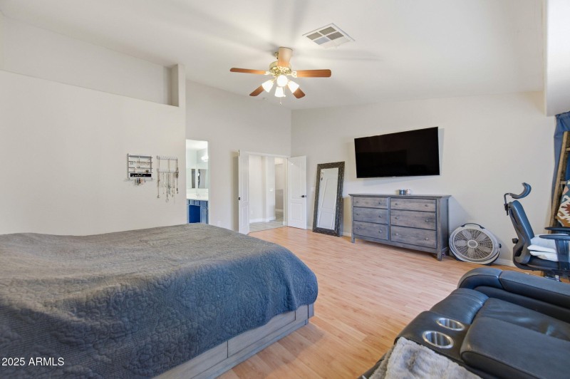 26-web-or-mls-43392 W Neely Drive-26