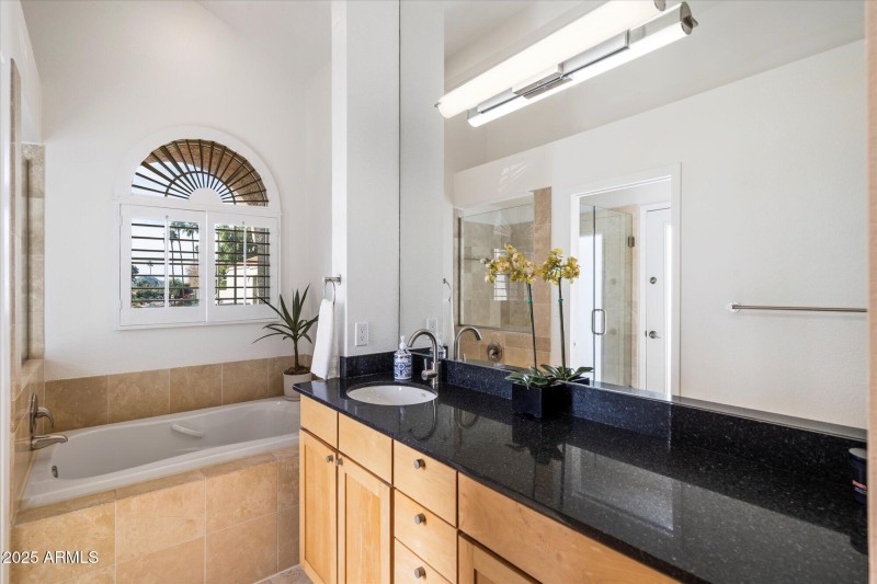 4028-East-Sunnyside-Drive-Phoenix-AZ-850