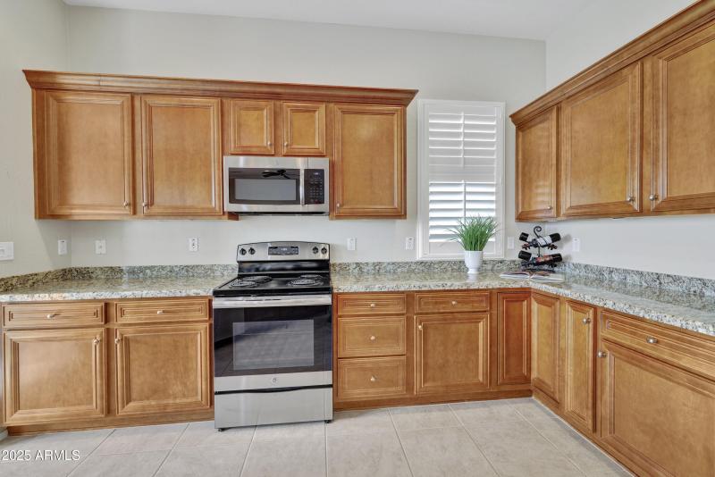 Large amount of Cabinets