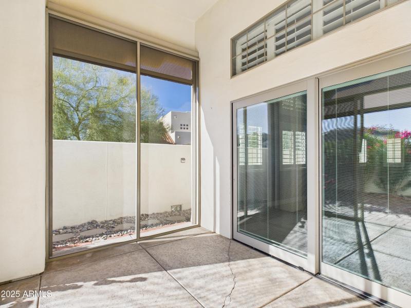 53 13826 N 96th St Covered Patio