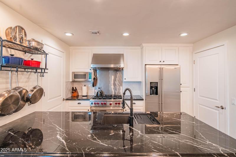 Kitchen w/ Gas Stove