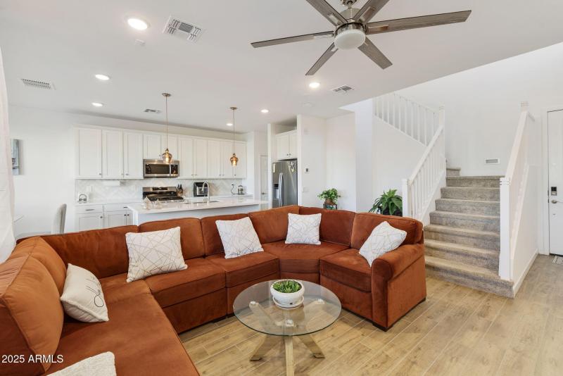 44-web-or-mls-dlb_9985-dlb_9989