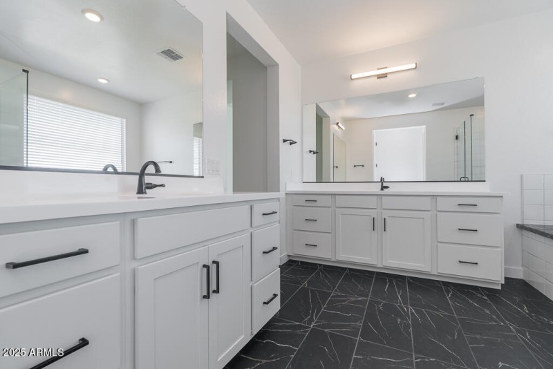 Tri Pointe Terraza 17 - Primary Bathroom