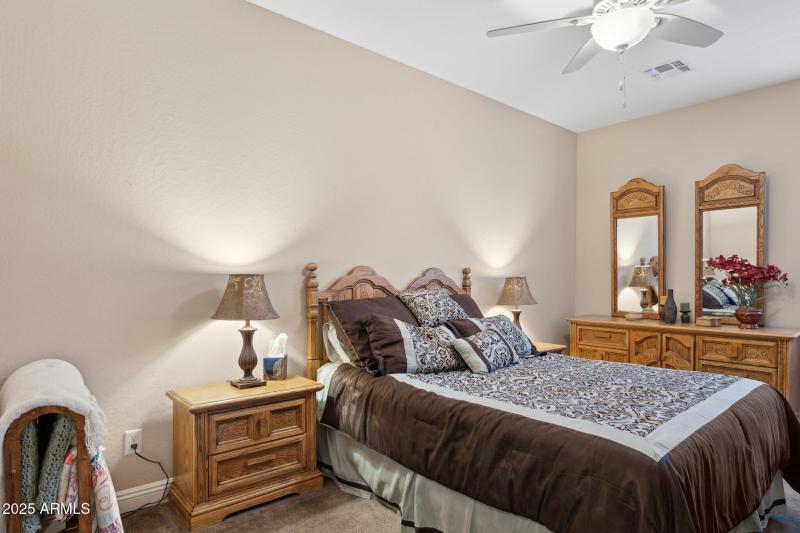 28-web-or-mls-1311-e-barrett-dr