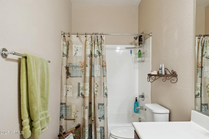 33-web-or-mls-1311-e-barrett-dr