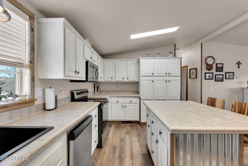 11-web-or-mls-Sentinel Rock -12