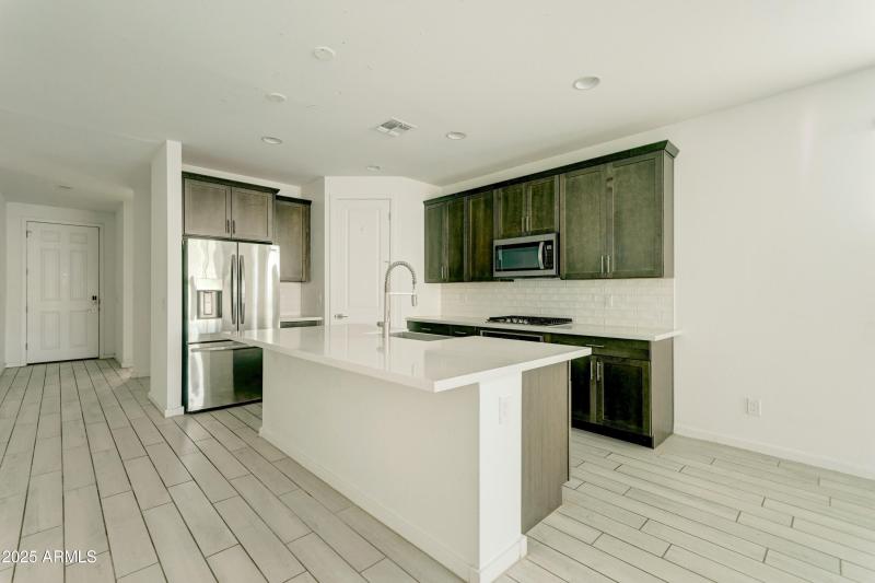 17704 W Fetlock Trail-5