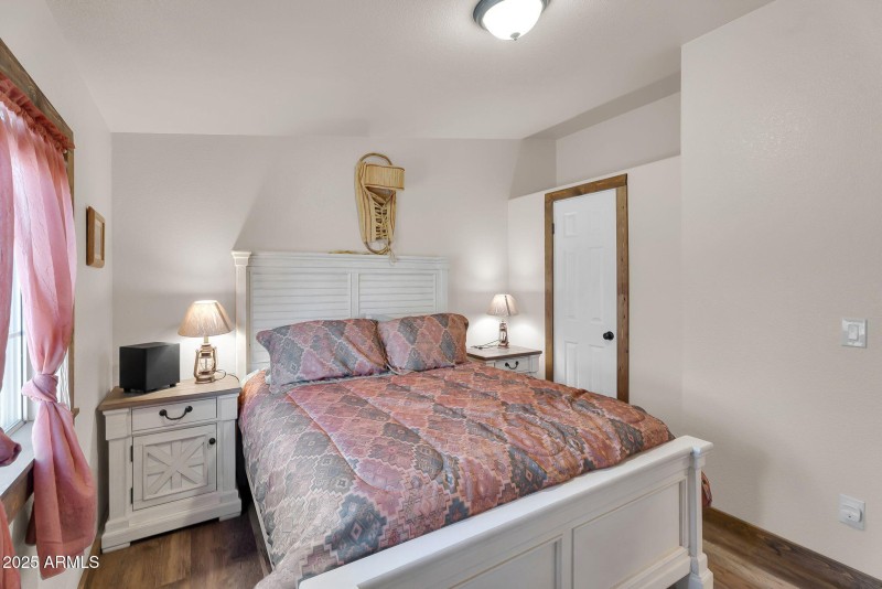 29-web-or-mls-Sentinel Rock -29